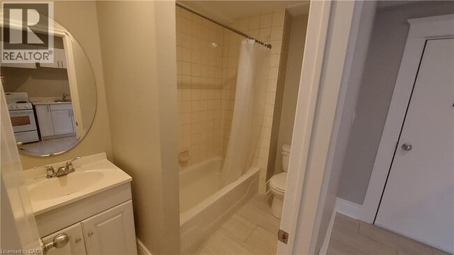 Photo - 181 King St E Unité 2B