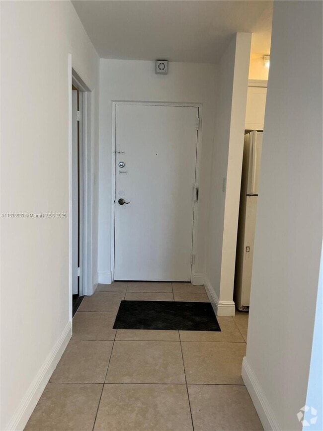 Building Photo - 14830 Naranja Lakes Blvd Unit A4B Rental