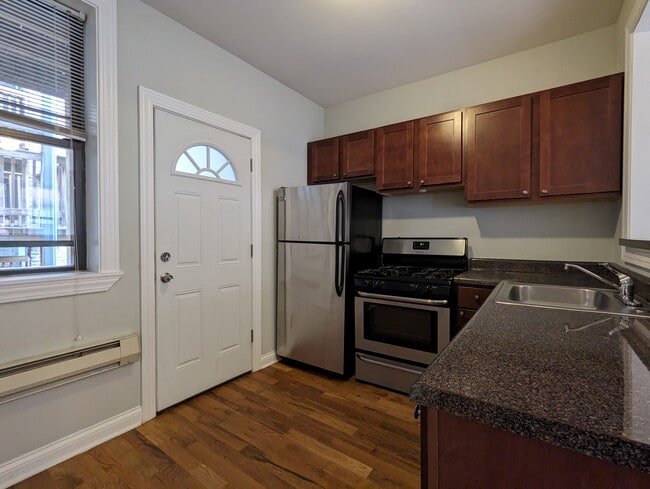 Photo - 4417 N Wolcott Ave Unit 19-B2