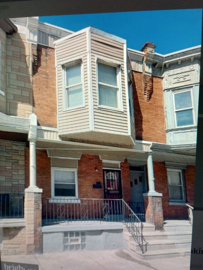 Photo - 132 N Farson St