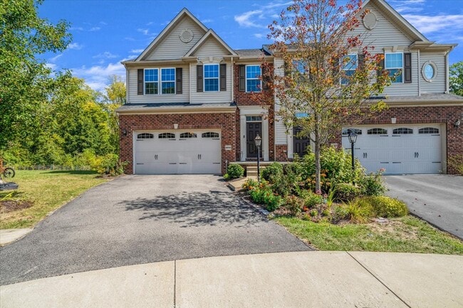 Photo - 8059 Hinsdale Ln