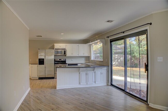 Photo - Beautiful Ranch-Style Rental in Marion Gardens!