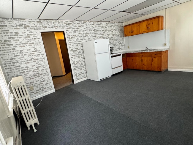 Photo - 281-283-283 Main St Unit 4