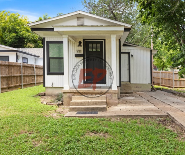 Building Photo - 915 N 19th St