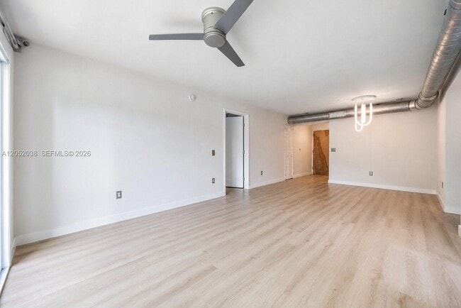 Photo - 1900 Meridian Ave Unit 204