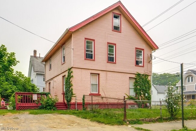 2118 Denison Ave