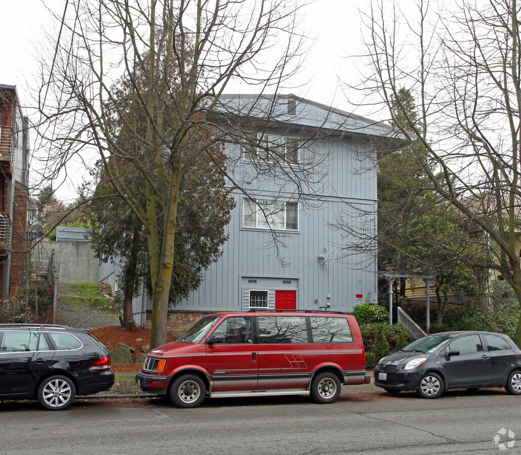 Photo - Fremont View I Apartments