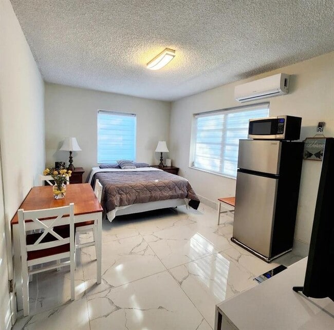 Photo - 875 Westward Dr