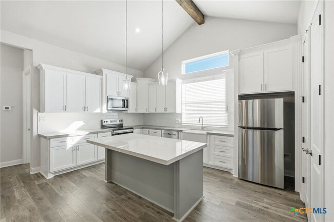 Photo - 200 Waikakaaua Dr