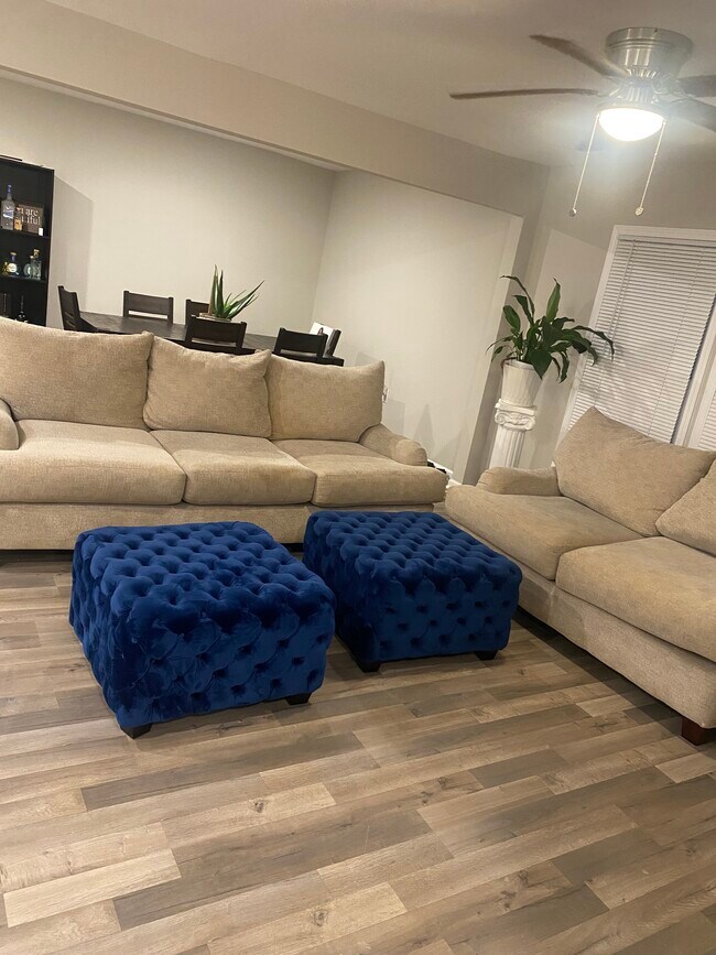 Photo - 755 Cascade Dr