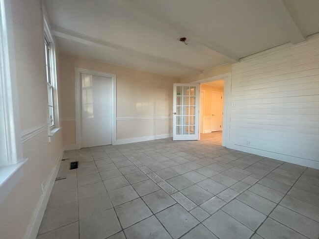 Photo - 207 Market St Unit 1st Floor 1 Bedroom Apt