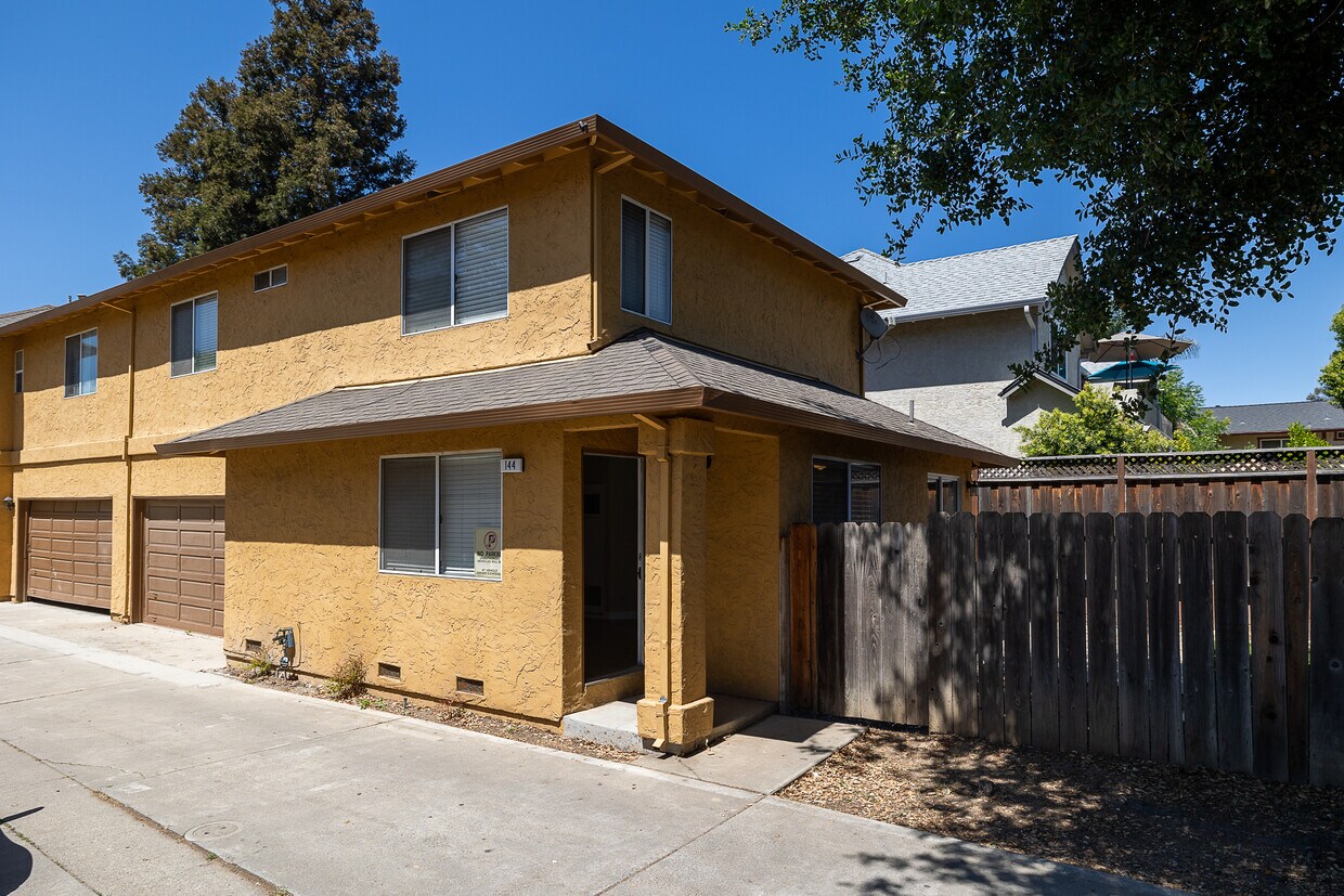 Photo - 144 W Main Ave (Morgan Hill, CA)