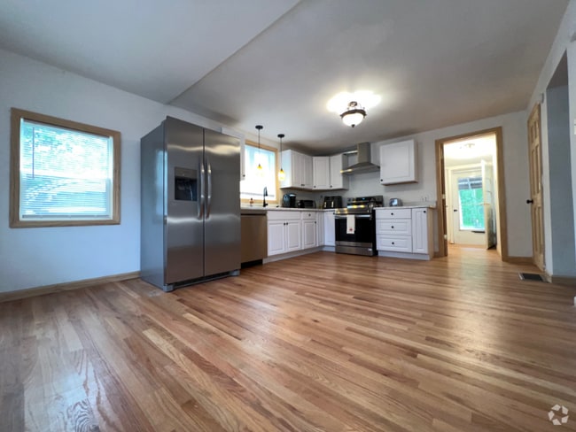 Building Photo - 1411 Dunnsville Rd Rental