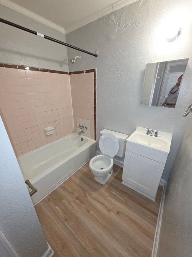 Photo - 1340 Gray Ave NE Unidad 1340-A