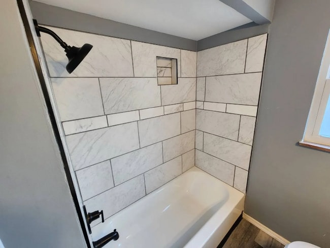 Photo - 11202 Mountview Ave