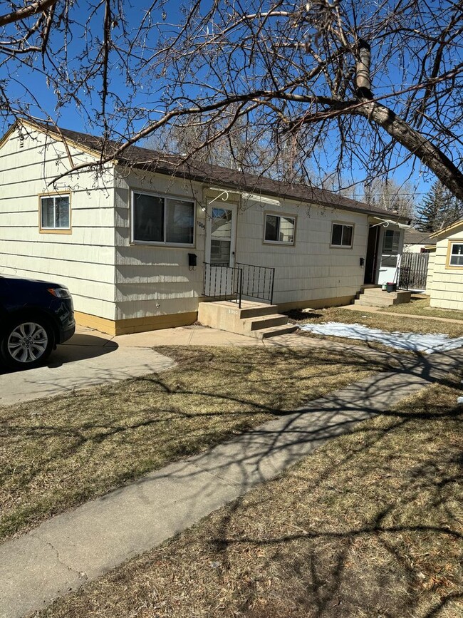 Building Photo - 1007 Russell St