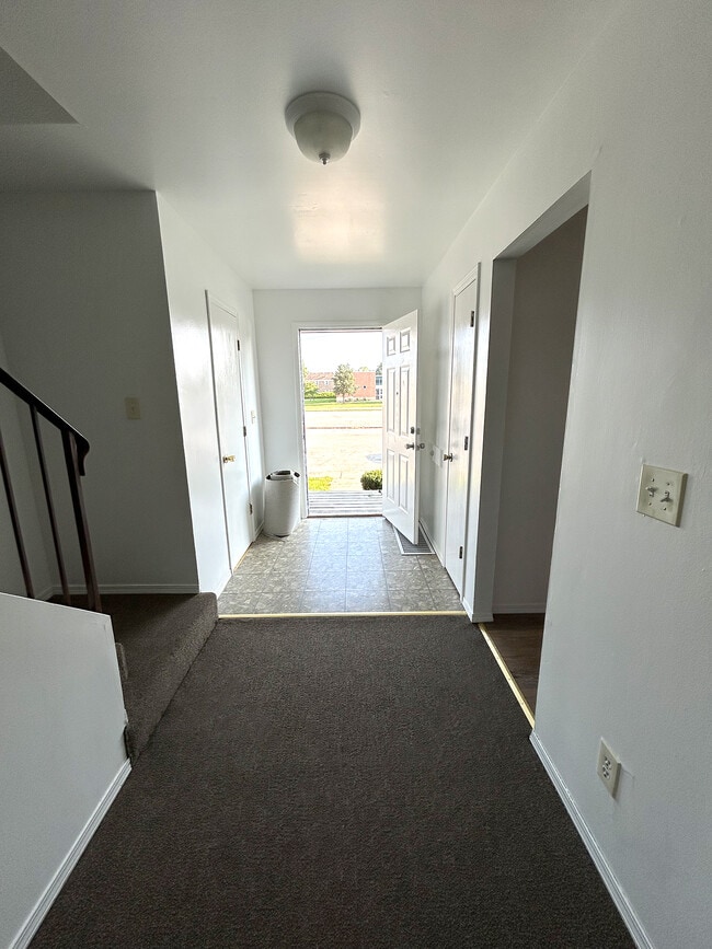 Photo - 950 Edgar Dr Townhome