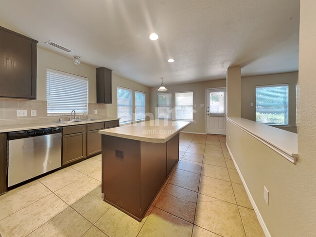 Photo - 2120 Malone Dr