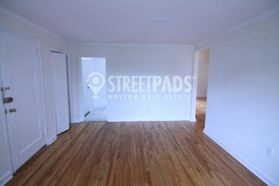 Building Photo - 2 bedroom in Brookline MA 02446 Rental