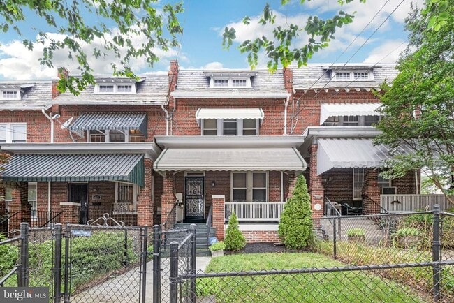 Photo - 415 Gallatin St NW Townhome