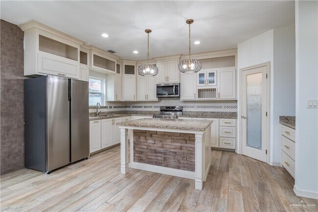 Photo - 23 Sunset Dr