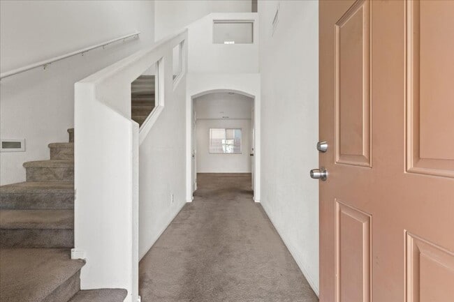 Photo - Welcome Home! 3 Bd, 2.5 Bths, 2-Car Garage, Open Floor Plan - Southwest