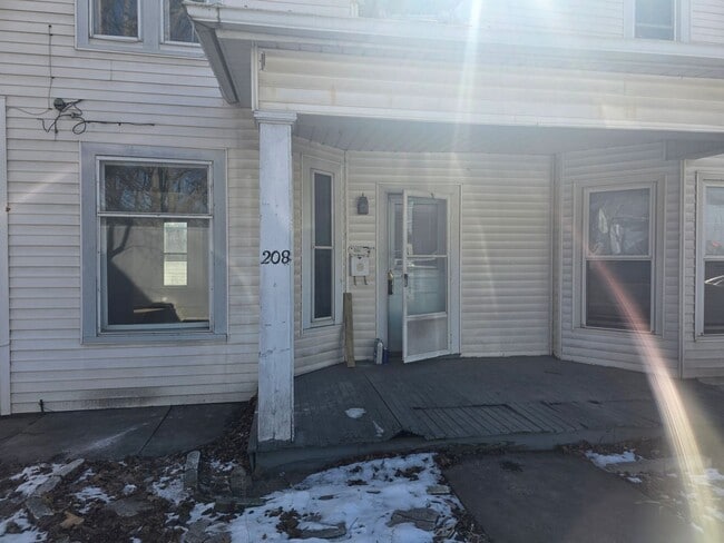 Building Photo - 204/206/208 N Fort Wayne St Unit 208 N Fort Wayne St