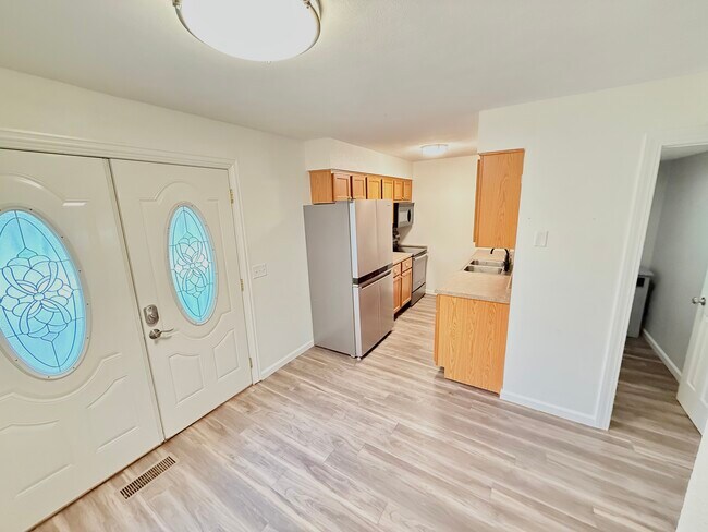 Photo - 1936 Canterbury Dr Unit 2C