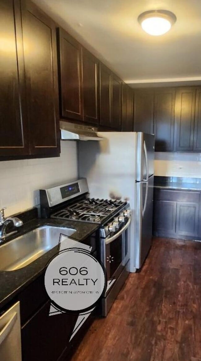 Photo - Large, 1bd/1ba in Oak Park, Great Location!! Unit 08-03