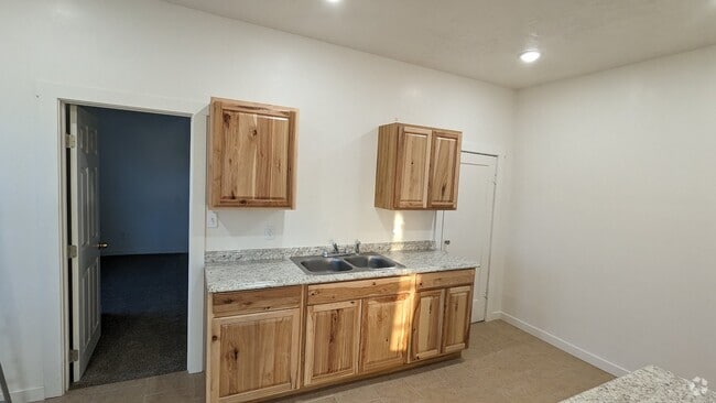 Building Photo - 238 N 300 W Unit 2 Rental