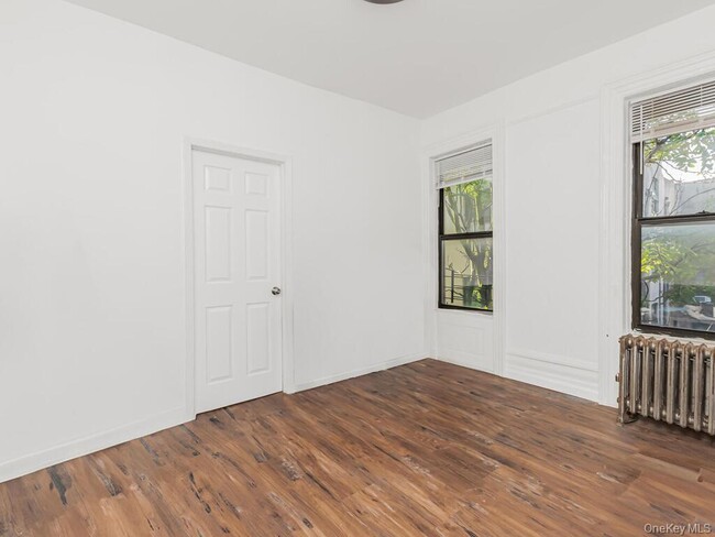 Photo - 30 Macombs Pl Unidad 54