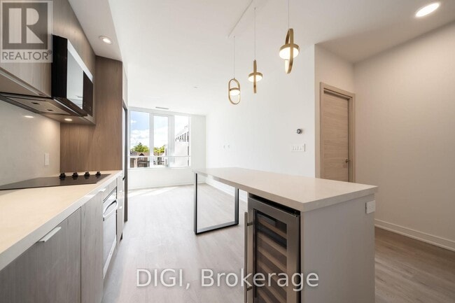 Photo - 485 Perth Ave Unit W320