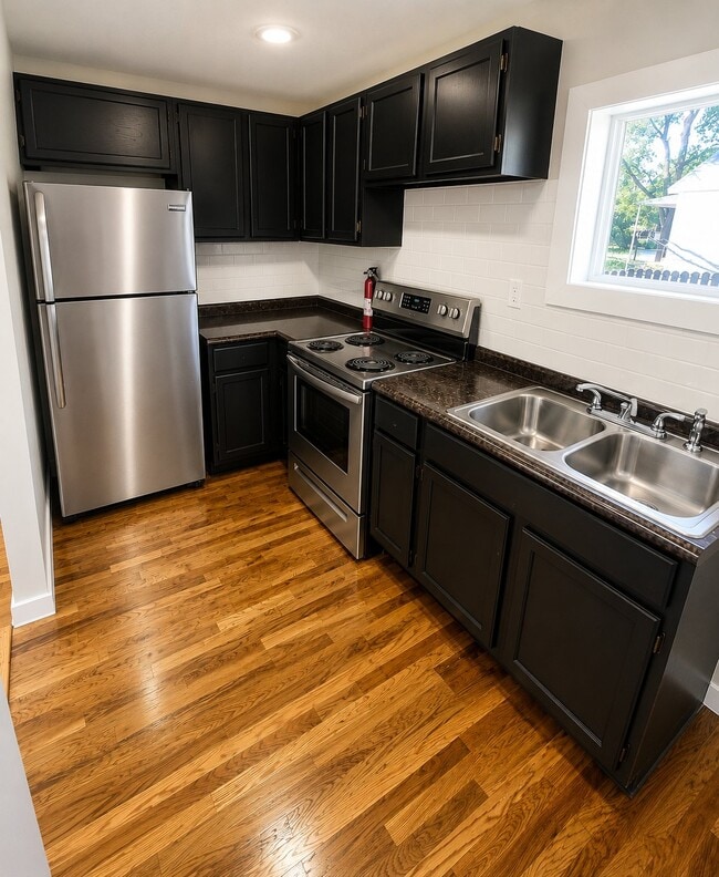Photo - 715 Utica Ave