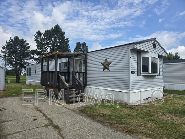 Building Photo - 700 W Ridgeway Ave