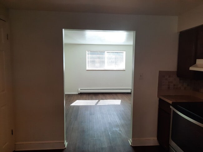 Photo - 2 bedroom 1 bath | Near downtown Golden | Lots of natural light | Unidad 1409 Utah St  A