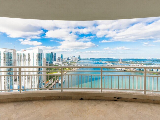 Photo - 848 Brickell Key Dr Unit 3904