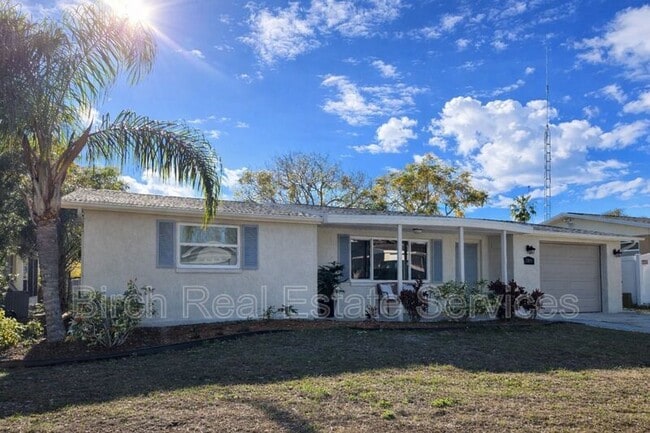 Building Photo - 5171 Greenwood St