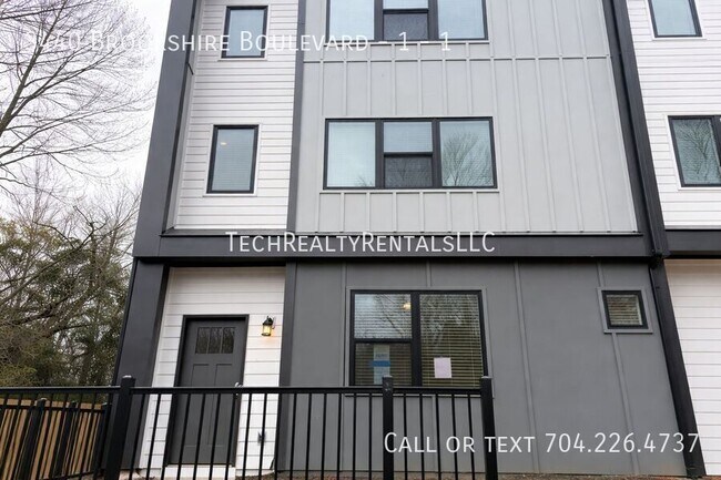 Photo - 3440 Brookshire Blvd