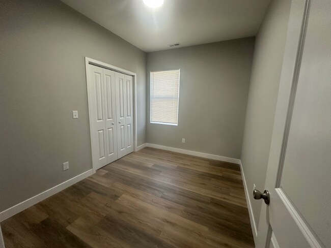 Photo - 2612 Boulevard Pl Unidad B