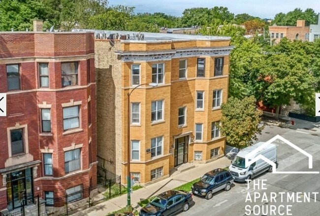 Photo - 1024 N Damen Ave Unit 11