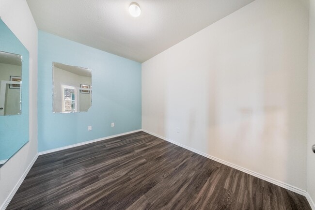 Photo - 25631 Bottlebrush Sedge St