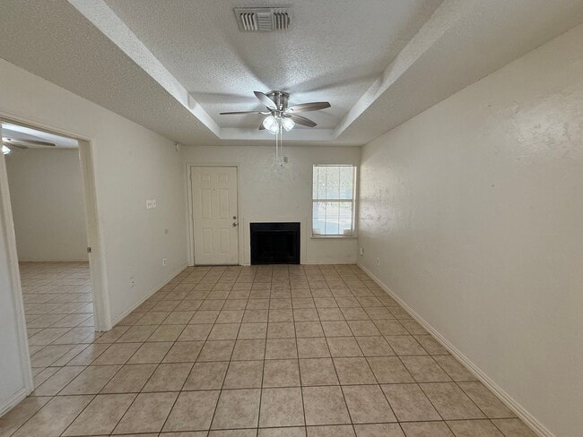 Photo - 2 bedroom 1 bathroom Duplex in 76015