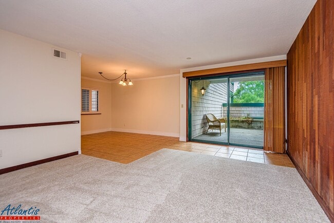 Photo - Pacific Terrace | Spacious Condo | Washer/Dryer In Unit
