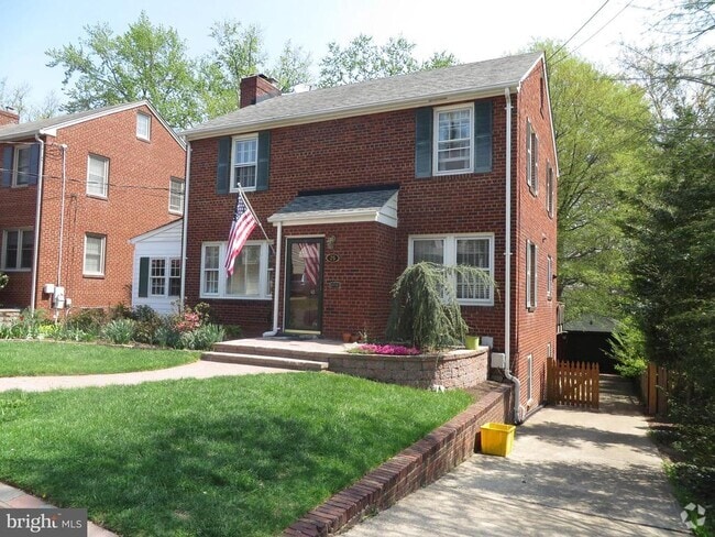 Building Photo - 25 N Garfield St Rental