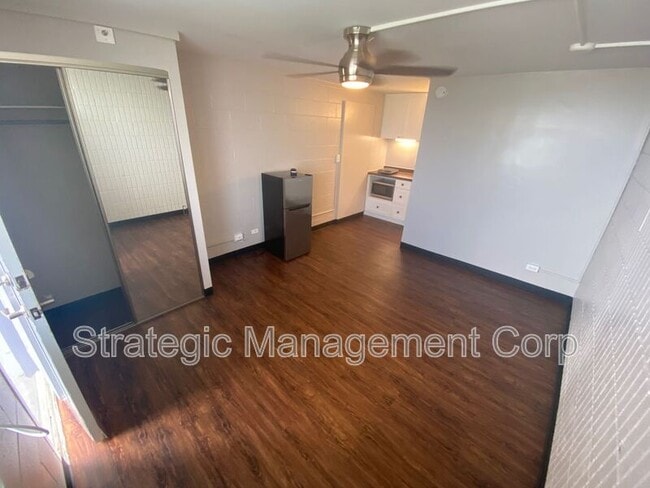 Building Photo - 1301 Lusitana St Unit 808