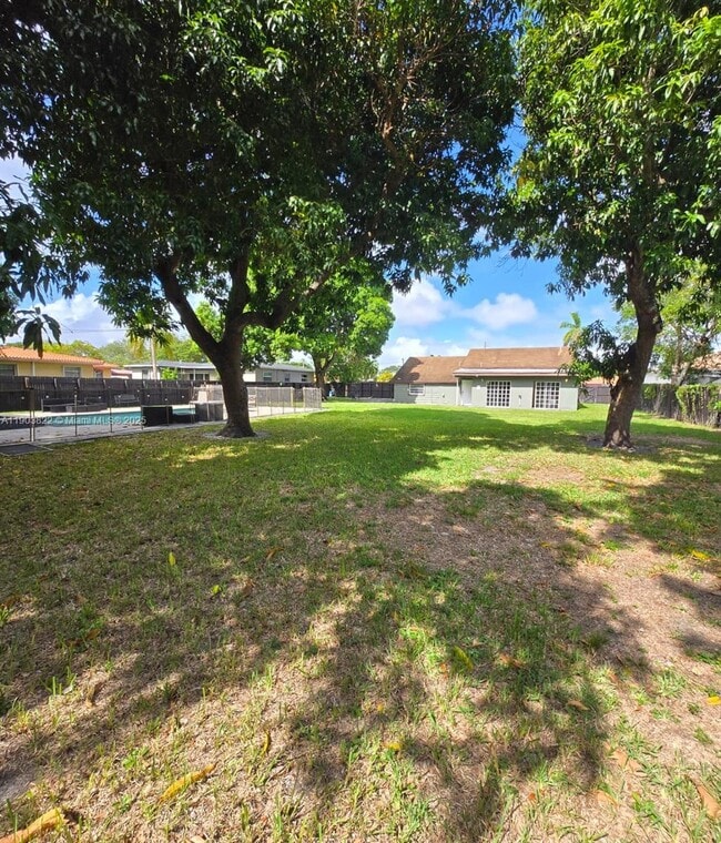 Photo - 2420 Jackson St