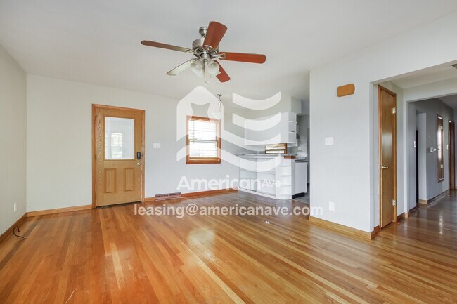 Photo - 4728 Roosevelt Ave