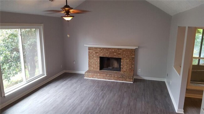 Photo - 1252 Minhinette Dr