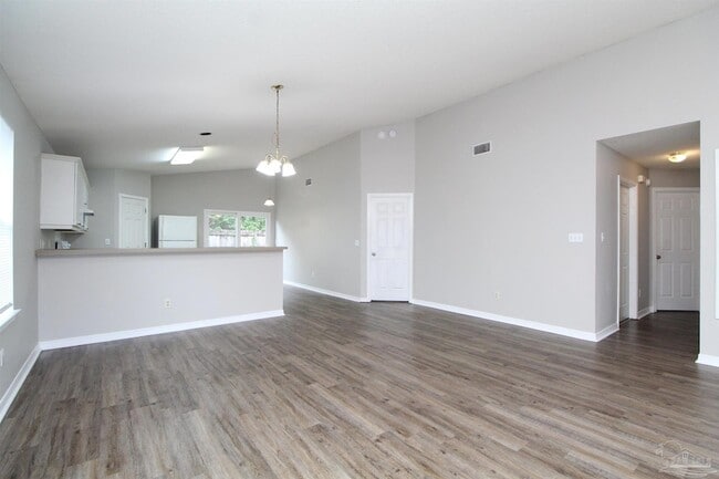 Photo - 2081 Sequoia Cir