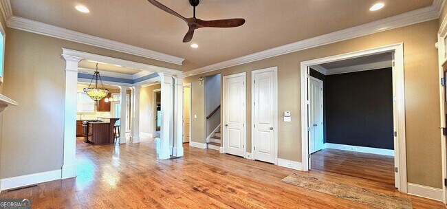 Photo - 703 Pershing Ave SE